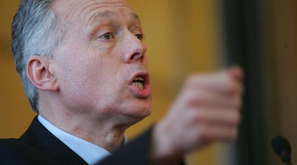 dezinteres pe masura veniturilor