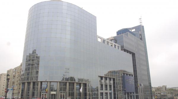 basescu legea camerelor de comert inapoi la parlament