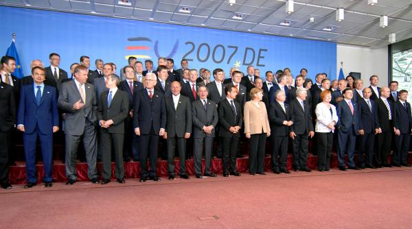 singuri in fata moscovei