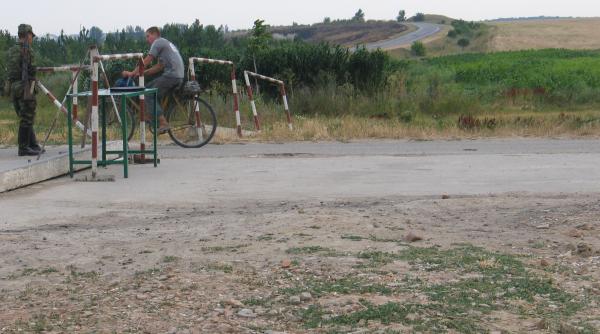 moldova si ucraina frontiera dinauntru