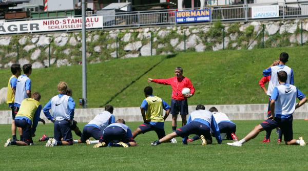 steaua posturi deficitare