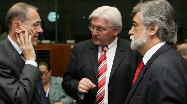 tratatul la rascruce