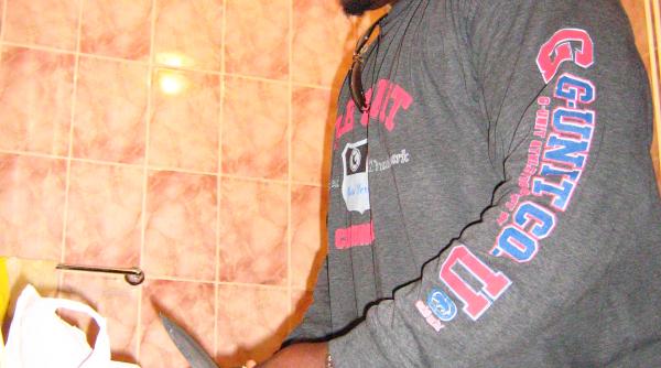 cum sa dai penelul pe o lingura indreptar