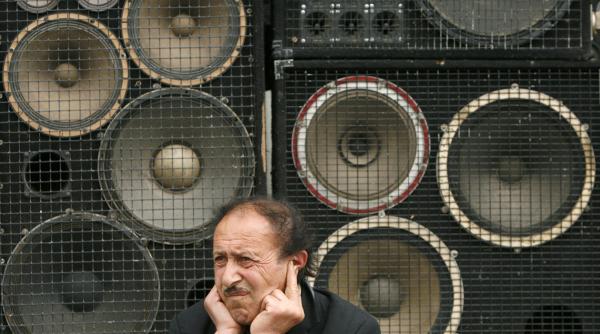 intrebari la radio erevan