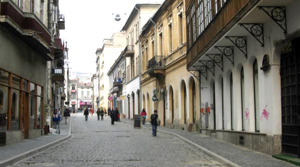 povestile spuse de strazile orasului