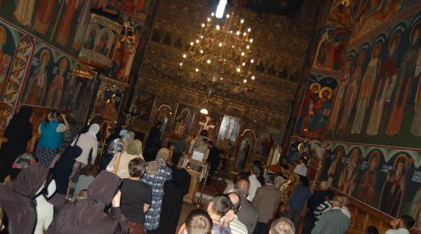 lacrimi si rugaciuni in toata romania