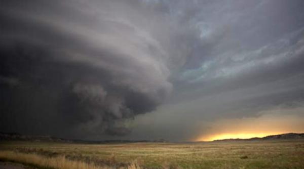 doua zile de cod galben cu vijelii si cu ploi torentiale