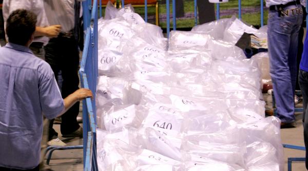 electorat in saci si plase albastre