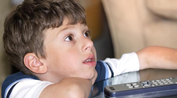 televizor mult scoala putina