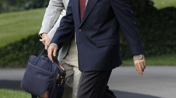 demisie de dragul familiei