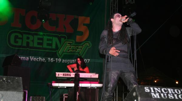 stufstock cof i a coplesit pe vampiri