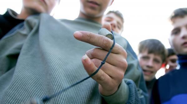 dupa gratii de la 13 ani