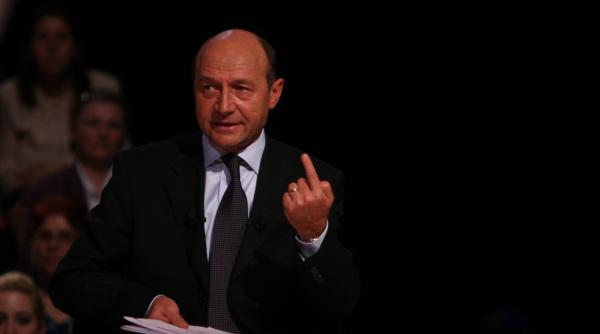 euroscrutinul dublat de un referendum