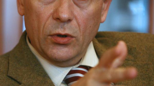 democratii tinta ironiilor liberale