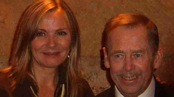 teatru dagmar havel impusa in rol principal de catre sot