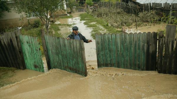 codul inundatiilor galben spre portocaliu