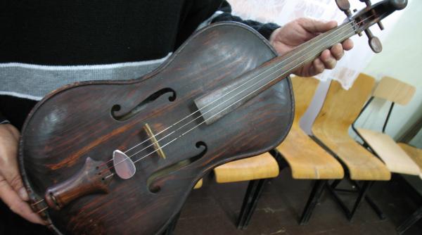 hai la festivalul tarafuri si fanfare