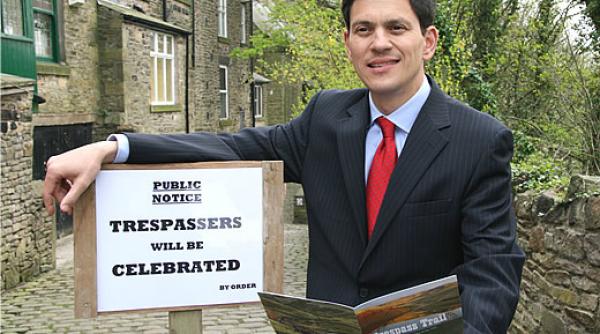 ministrul britanic de externe isi povesteste vizita in romania pe youtube