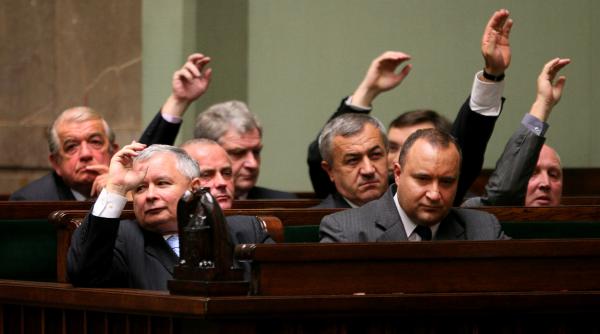 polonia alegeri anticipate