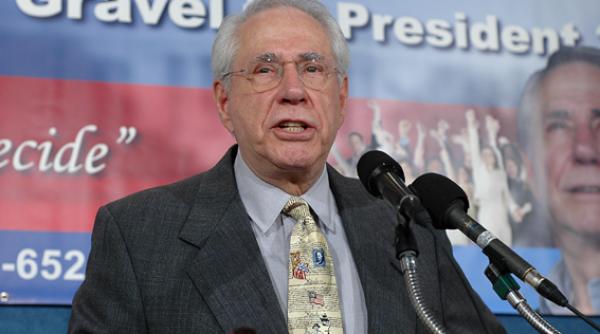 mike gravel candidat la presedintia sua a 128 158 americanii devin tot mai grasi si tot mai prosti