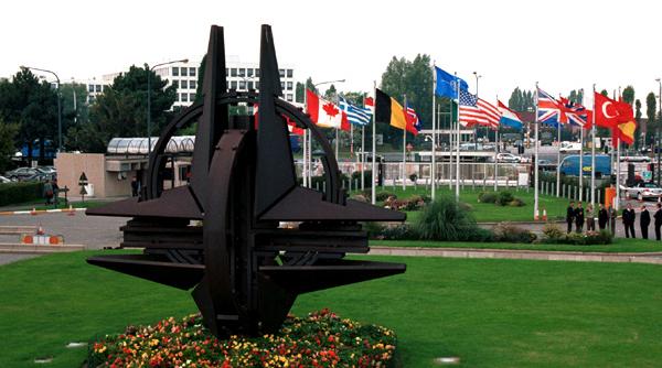 2008 romania va gazdui cel mai mare summit din istoria nato