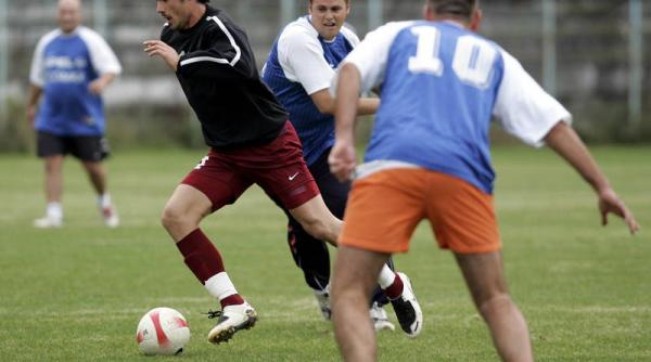 inedit jucatorii cfr cluj si au masurat fortele cu ultrasii