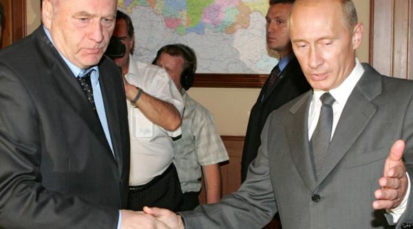 vladimir putin sua va provoca in est un pirozis asa cum a facut o urss