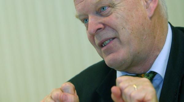 progrese constante dar insuficiente