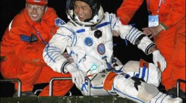 asia in cursa spatiala