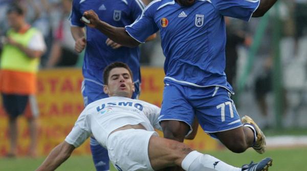 cupa romaniei timisoreana lanterna pe masa tacerii