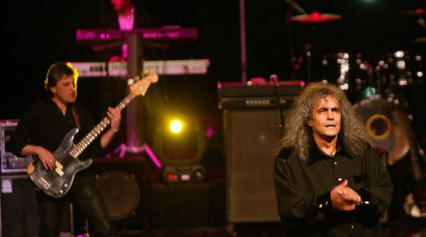 iris 30 de ani si multe generatii de fani