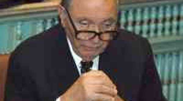 david ohanesian il insoteste pe luciano pavarotti in orchestra lui dumnezeu