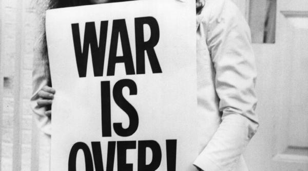 aniversare john lennon la 67 de ani