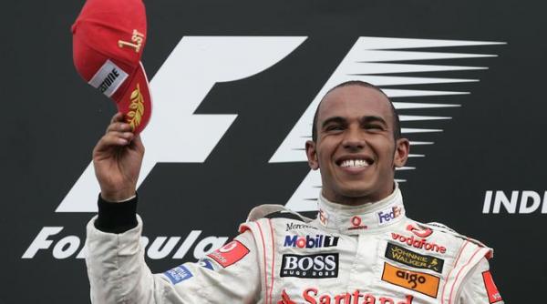 lewis hamilton si promisiunea catre ayrton senna