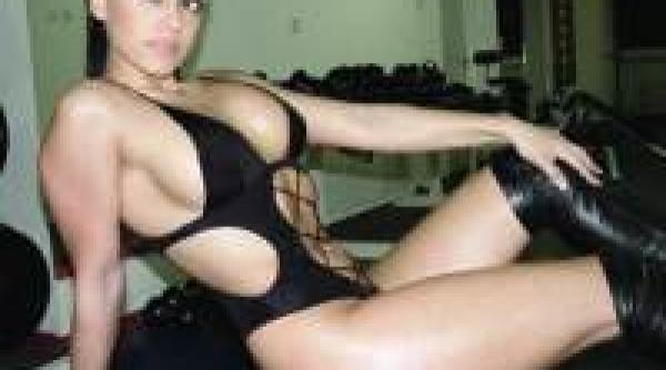 anda adam a fost externata la cerere