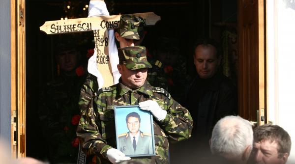 la inmormantarea unui spion general