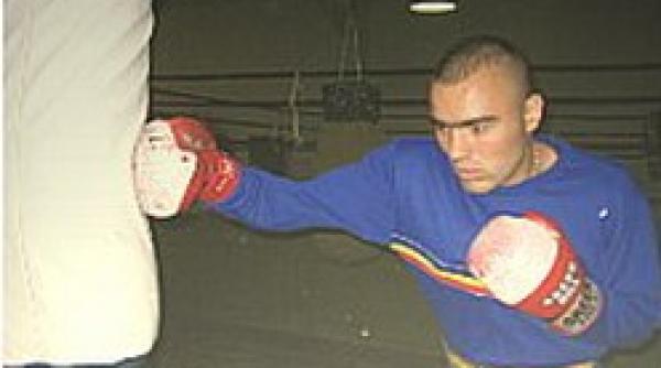 ne au facut de ras trei pugilisti romani hoti in chicago