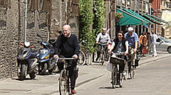 coreenii renunta la masini si trec pe biciclete