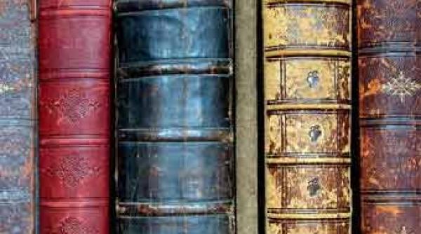 bibliotecii nationale din peru i au fost inapoiate carti luate acum 126 de ani