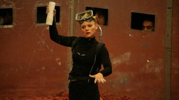 minute de aplauze pentru artisti