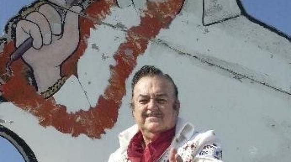 elvis nu a murit o colectie controversata