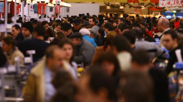 bnr deficitul a crescut cu 76