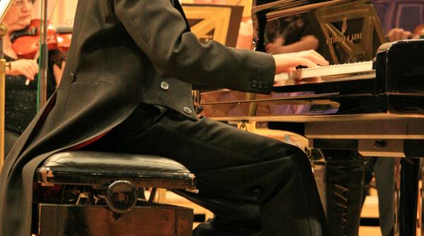 info cultura mass media 17 noiembrie 2007