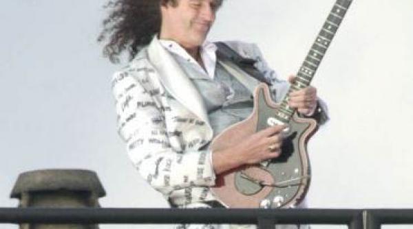 brian may ii ia locul lui cherie blair in cancelaria universitatii john moores