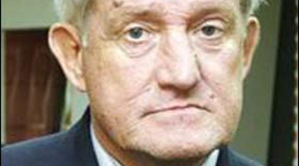 preliminarii c e oficial croat acuzat de furt de pixuri dintr un magazin londonez