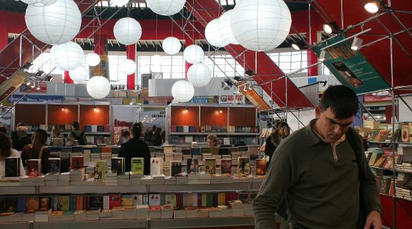 recolta de carte la gaudeamus