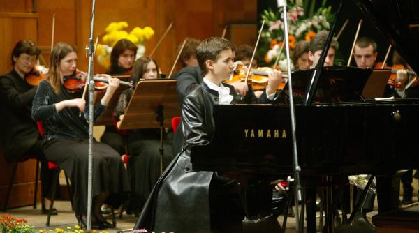 micul enescu secundele unui geniu