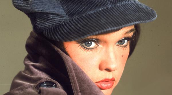 editie de colectie pe aripile margaretei