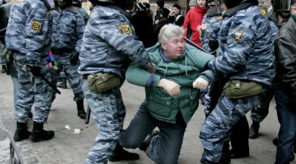 rusia epidemie de batai si arestari