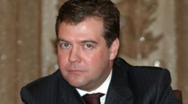 lui vladimir putin i se cere oficial sa devina premierul rusiei